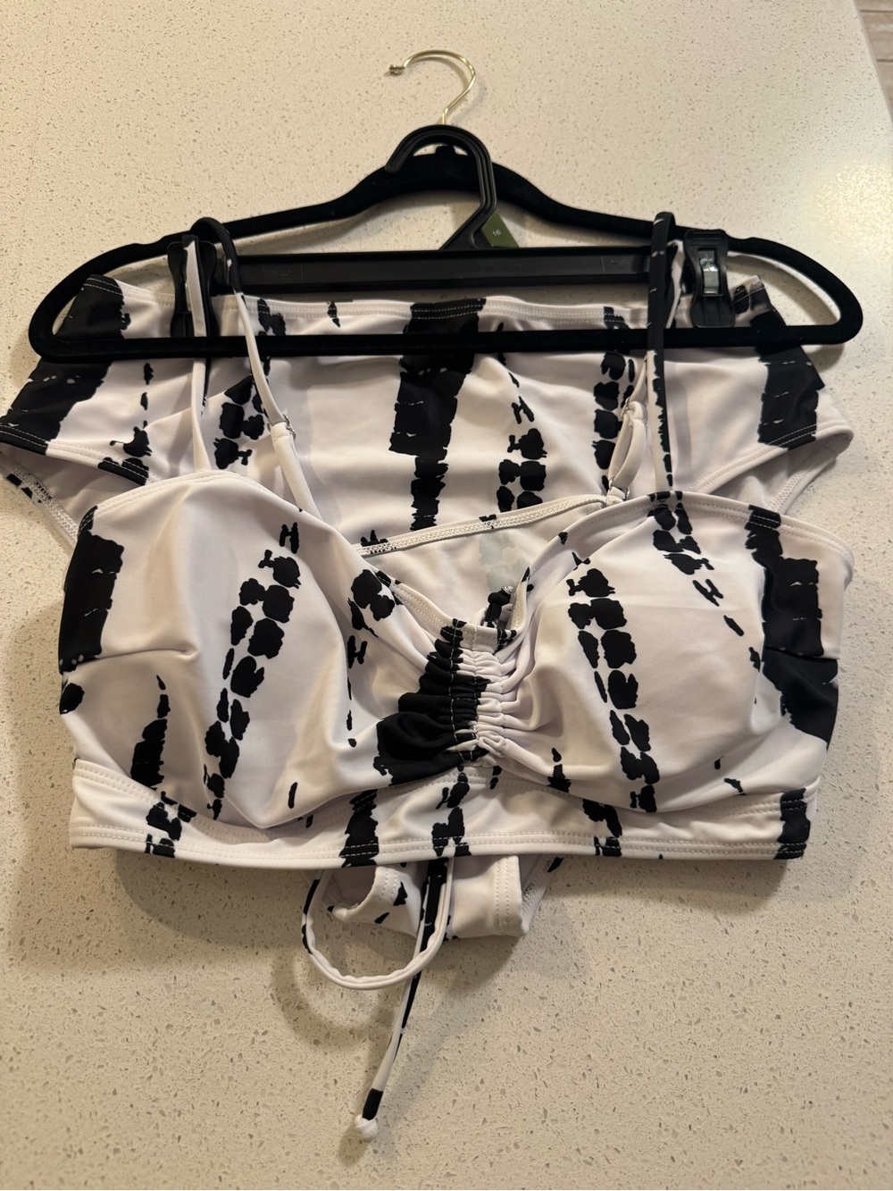Black & White Tie-Dye 3 piece Bathing Suit Set, Size XL. - Picture 2 of 9